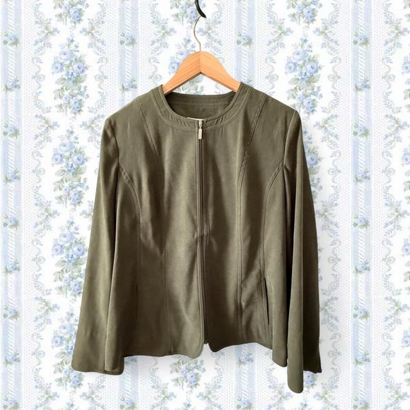 JM Collection Jackets & Blazers - JM Collection Women's 14 Khaki Olive green jacket with zipper detail lightweight
